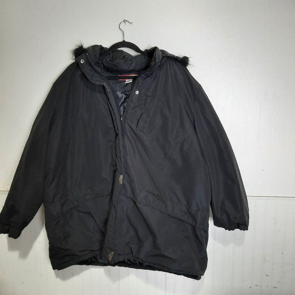 Womens black winter coat Tudor court Size 4X EUC
